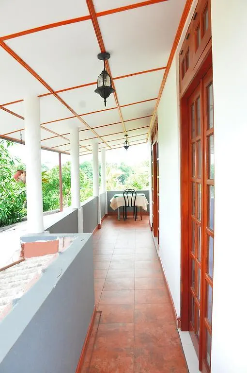 Ajanthas' Homestay 康提 0*,  斯里兰卡