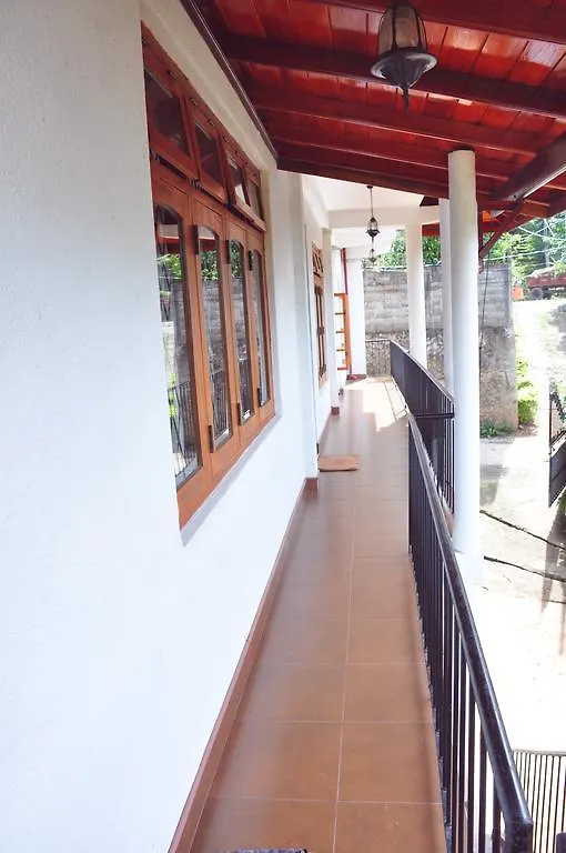 Ajanthas' Homestay 康提